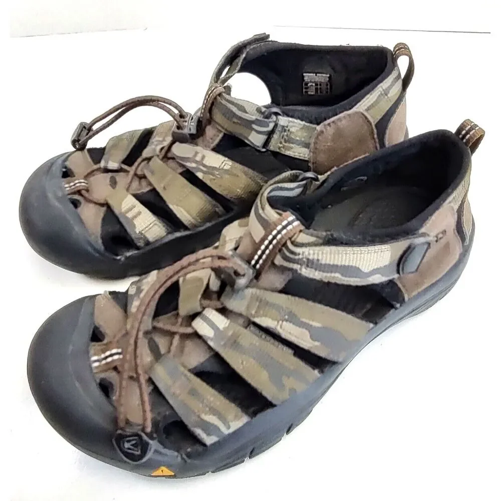 Keen‎ Newport Hiking Sport Sandals Size 4 Green Camo 1014988